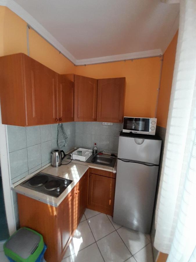 Appartement Napsugar Vendeghaz à Tiszaújváros Extérieur photo